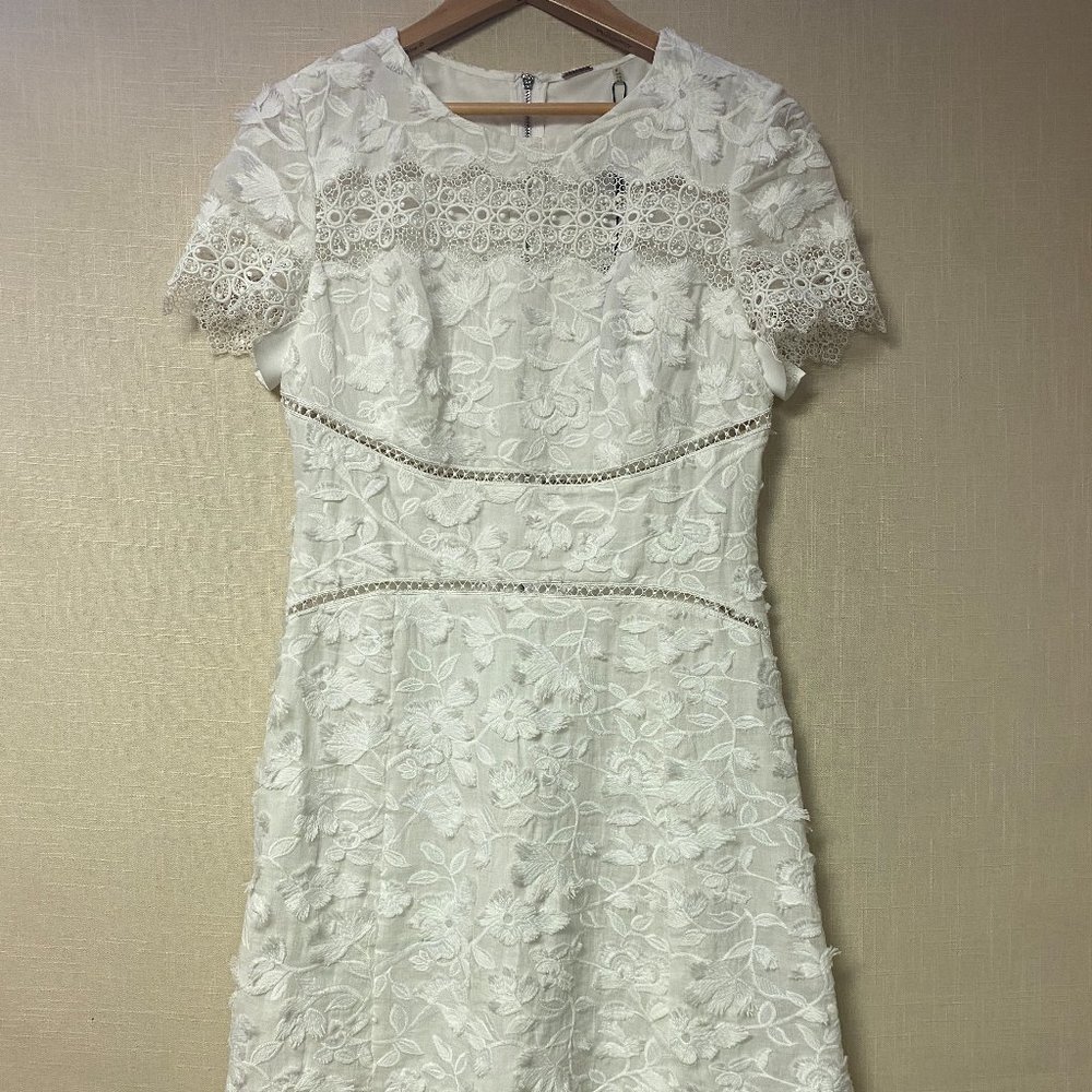 Elie Tahari Short-Sleeve Floral Applique & Lace Dress - Picture 2 of 7